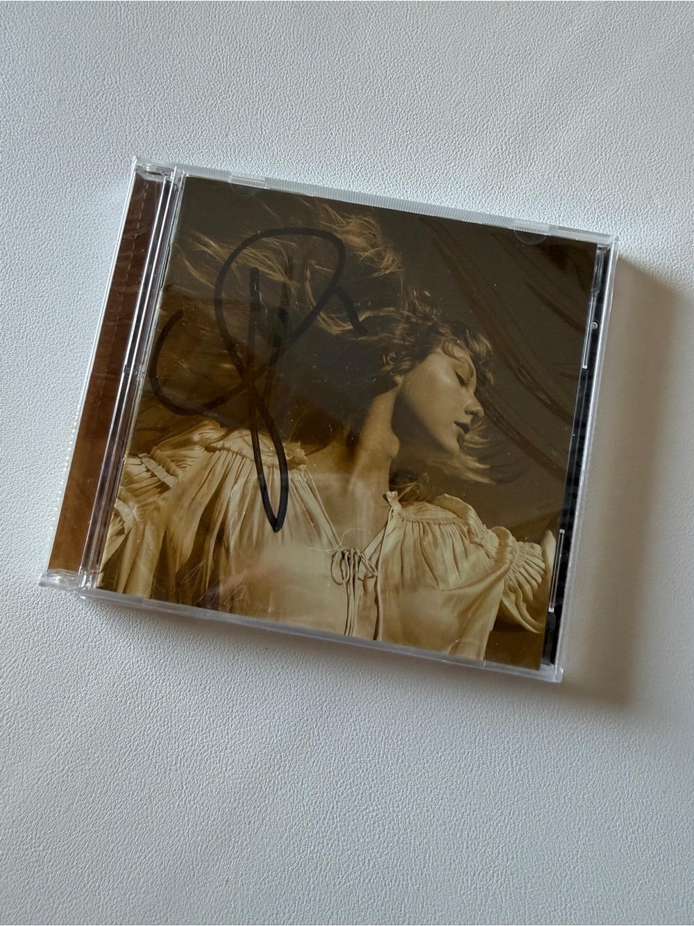 NEW, signed and sealed. Taylor Swift Fearless (Taylor’s Version) fearless CD
